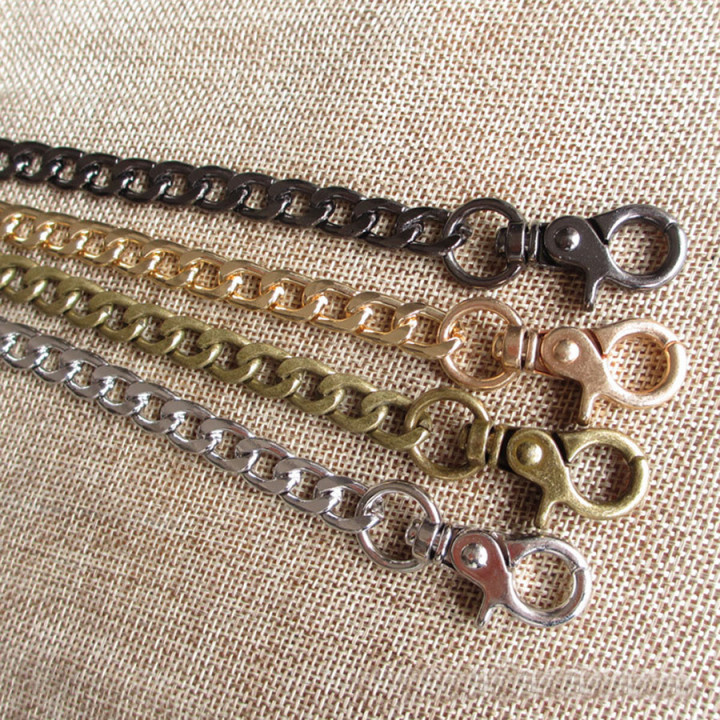 Цепь галантерейная с карабином 42 см