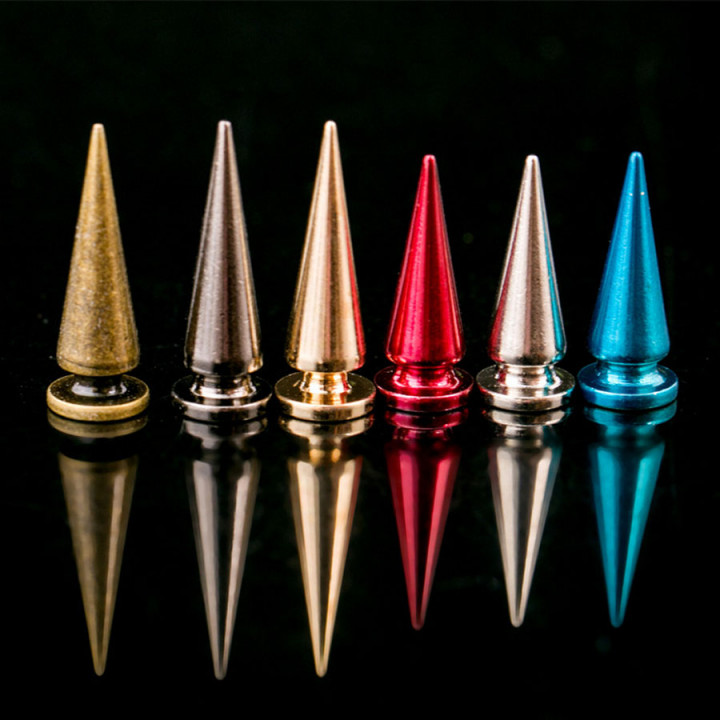 Шипы декоративные конусные длинные