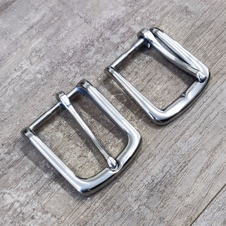 Пряжка 30 мм стальная 3017