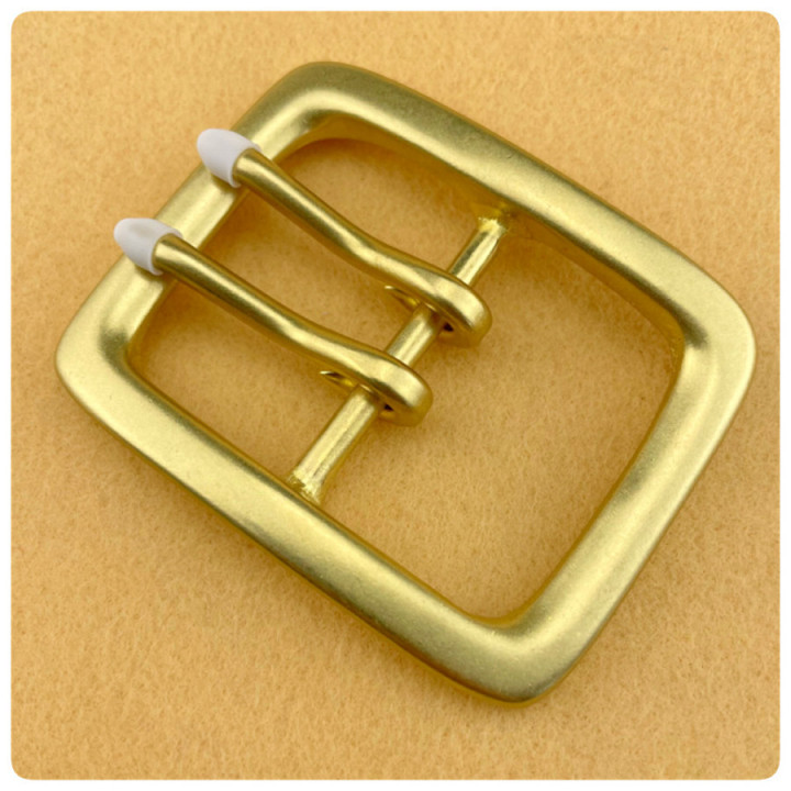 Пряжка 40 мм латунная с перекладиной два язычка L480