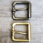 Пряжка 40 мм латунная с роликом L92
