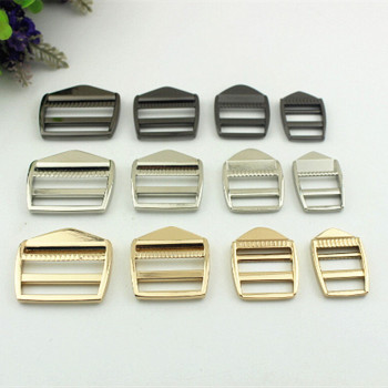 Пряжка-регулятор трехщелевая 20-38 мм арт. 2022