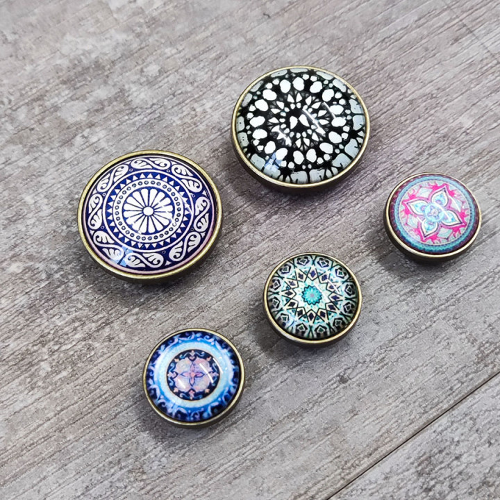 Кнопки пробивные фигурные 18-26 мм Узоры Ассорти