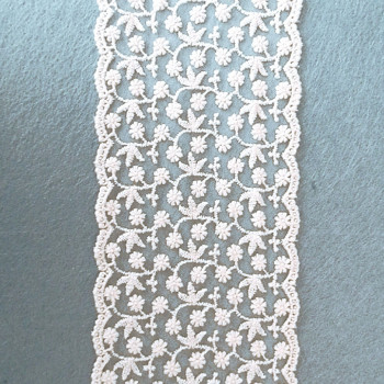 Кружево пэ Цветочный орнамент 11,5 см