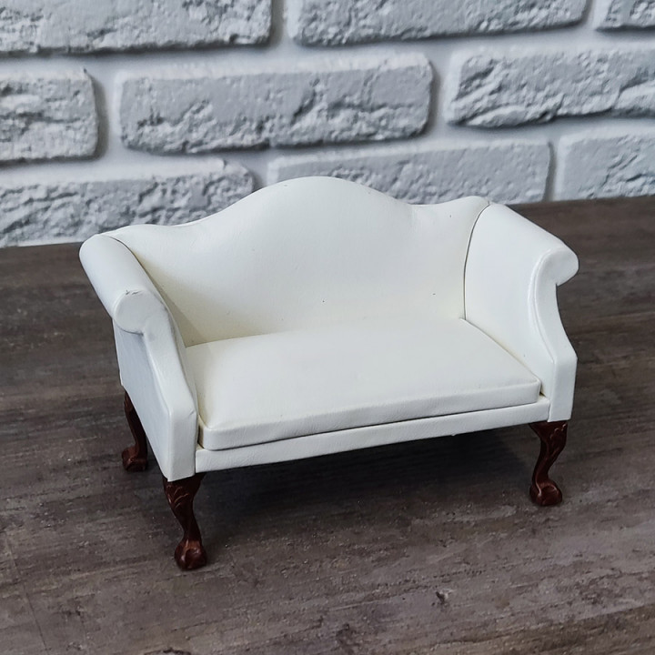 Диван для кукол Классика белый Миниатюра 1:12