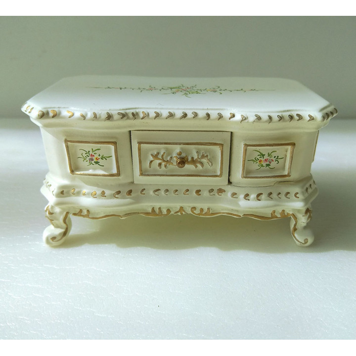 Миниатюра для кукол Тумбочка Белая роспись золото