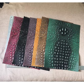 Кожа Крс в формате 35,5*25,5 см с тиснением под крокодила