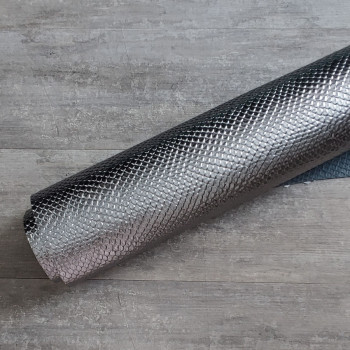 Кожа КРС 1,3-1,5 мм с покр. термопленкой Серебро Чешуя