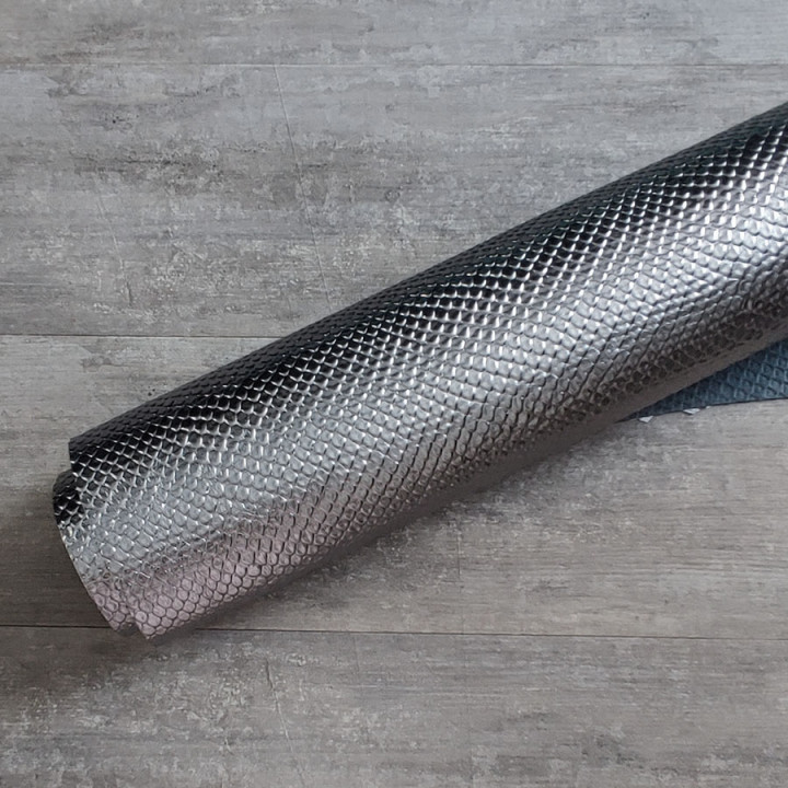 Кожа КРС 1,3-1,5 мм с покр. термопленкой Серебро Чешуя