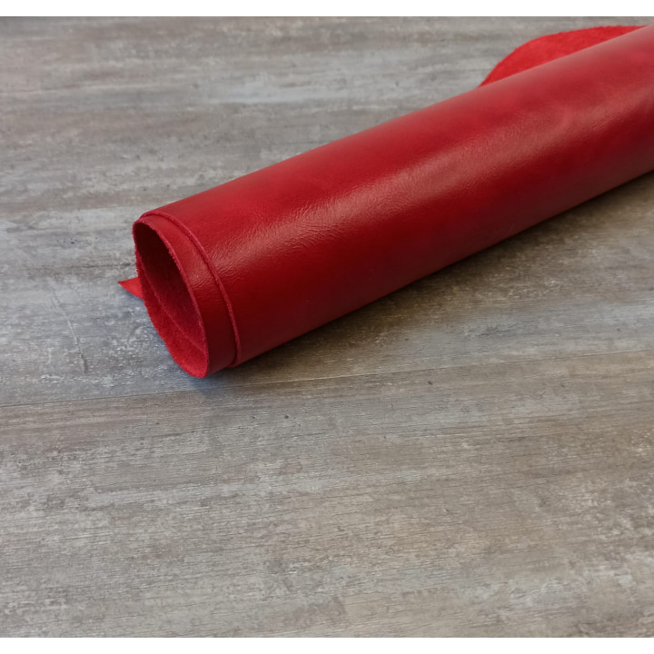 Кожа Пулл-Ап масл. 1,4-1,6 мм Красный