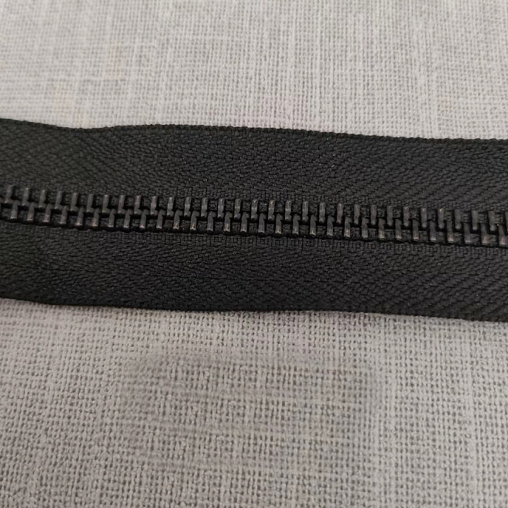 Молния металлическая №5 YKK рулонная зубья черные