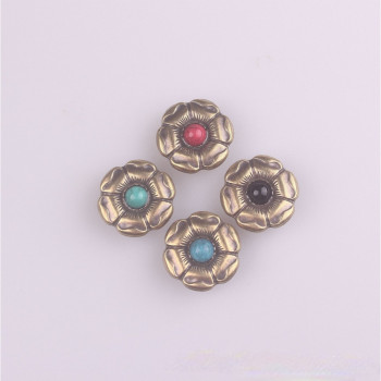 Кончо для кожаных изделий 27 мм Шестилистник с декоративными вставками